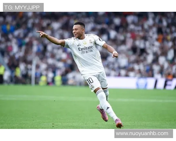 皇家足球员的荣耀与挑战:他们如何在绿茵场上书写传奇人生 皇家足球员的荣耀与挑战:他们如何在绿茵场上书写传奇人生